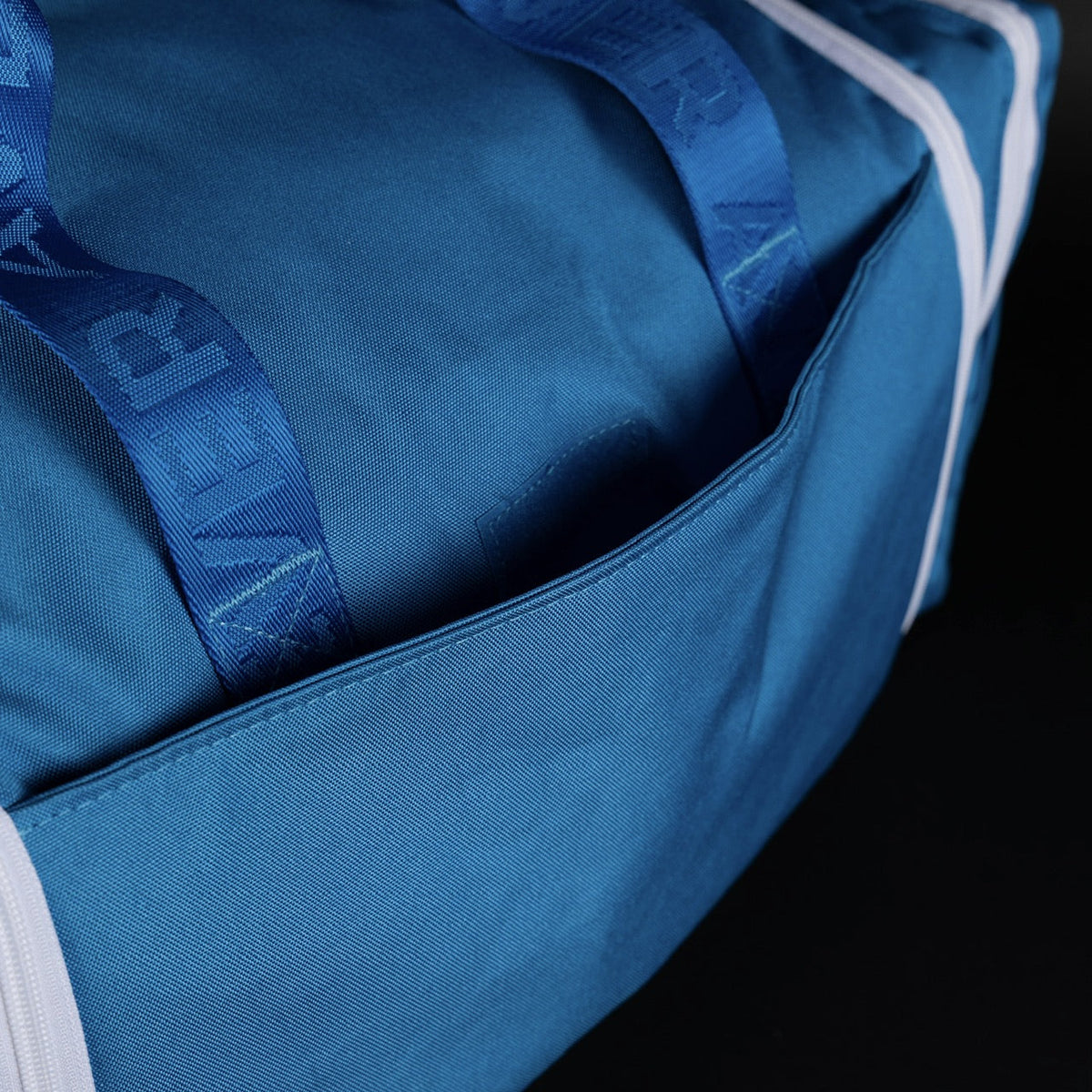 30L Perfect Duffle Bag DC's Justice League - Image 18