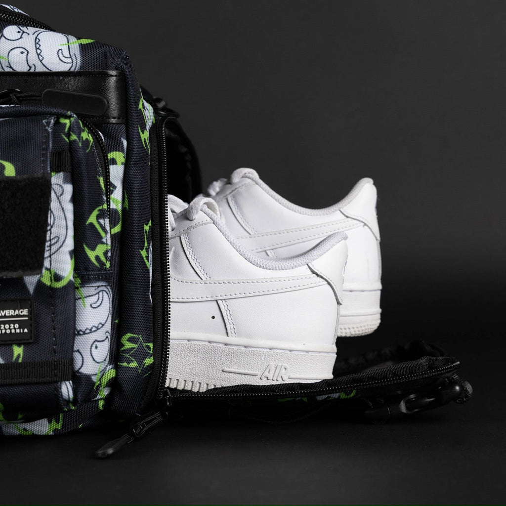 30L Perfect Duffle Bag Rick and Morty - Image 29