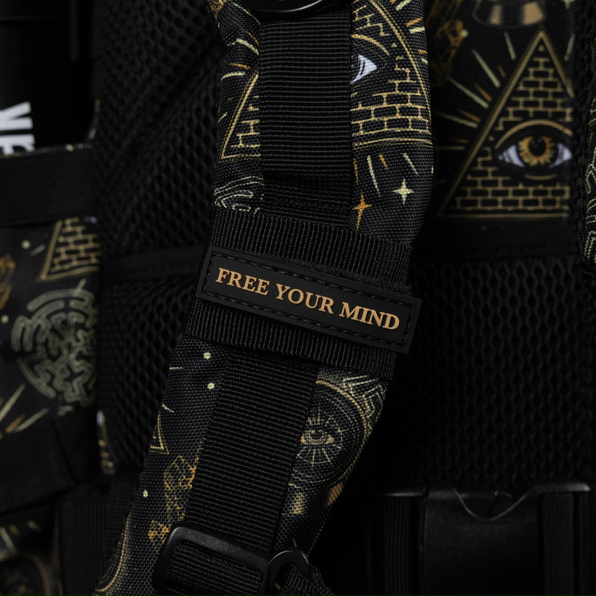 35L Backpack Illuminati - Image 17