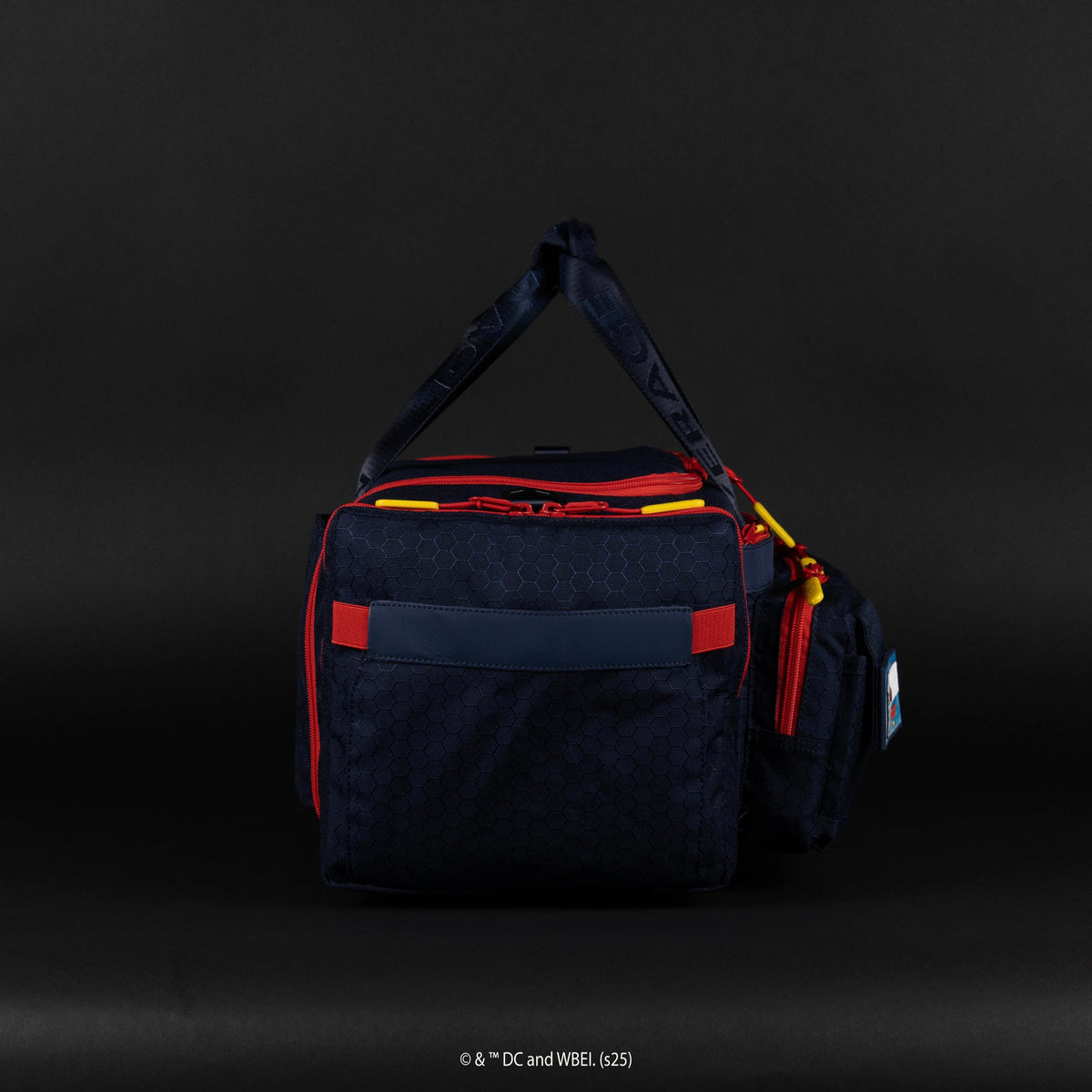 30L Perfect Duffle Bag Superman 2025 - Image 9