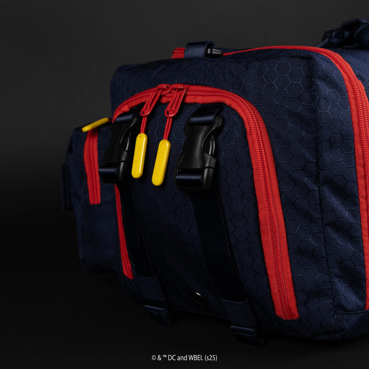 30L Perfect Duffle Bag Superman 2025 - Image 17