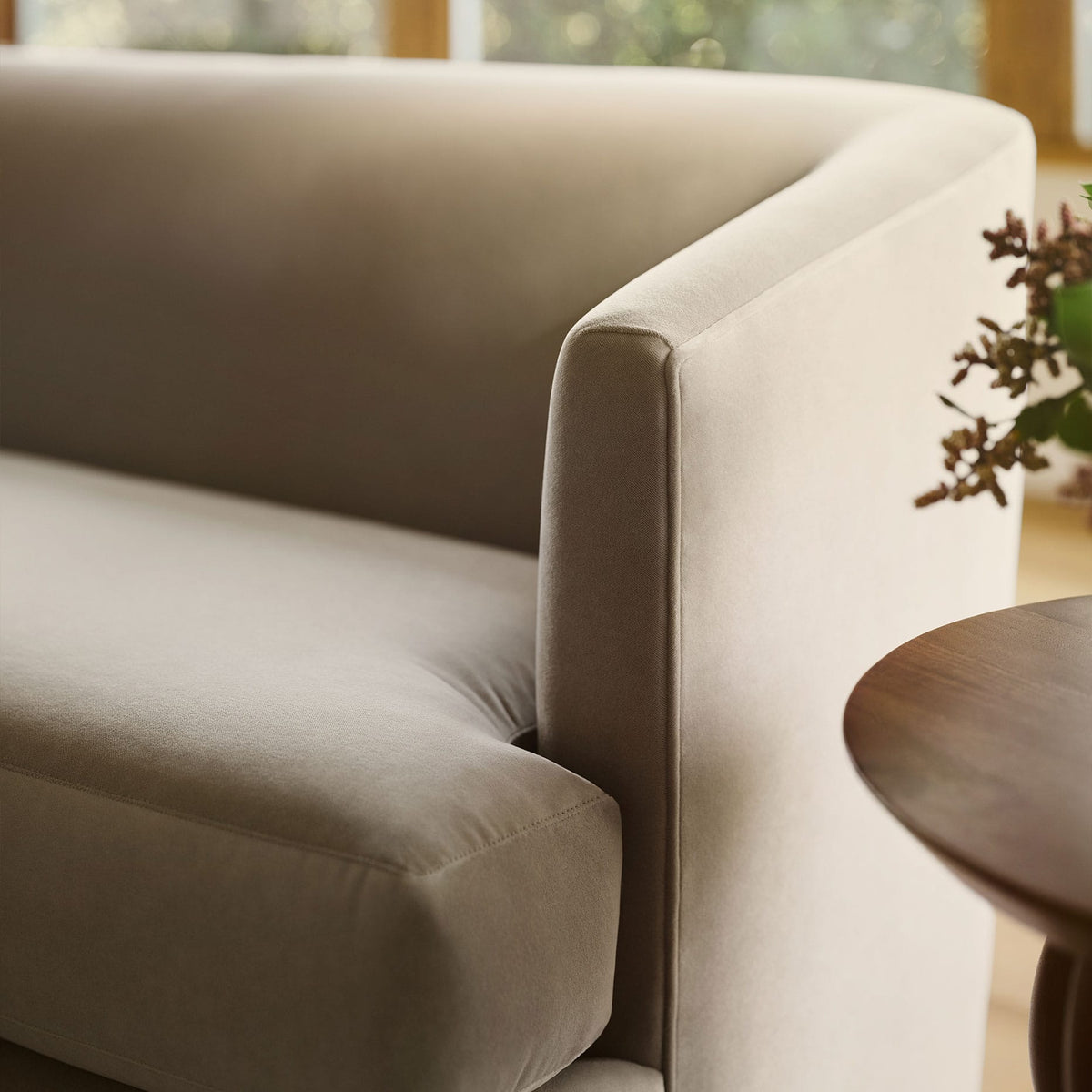 Ruthie Sofa - Image 17