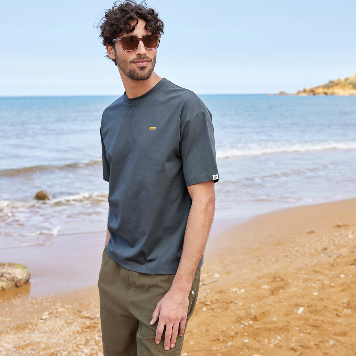 Saloon Mens Relaxed Fit Premium Supersoft T-Shirt - Deep Slate - Image 2