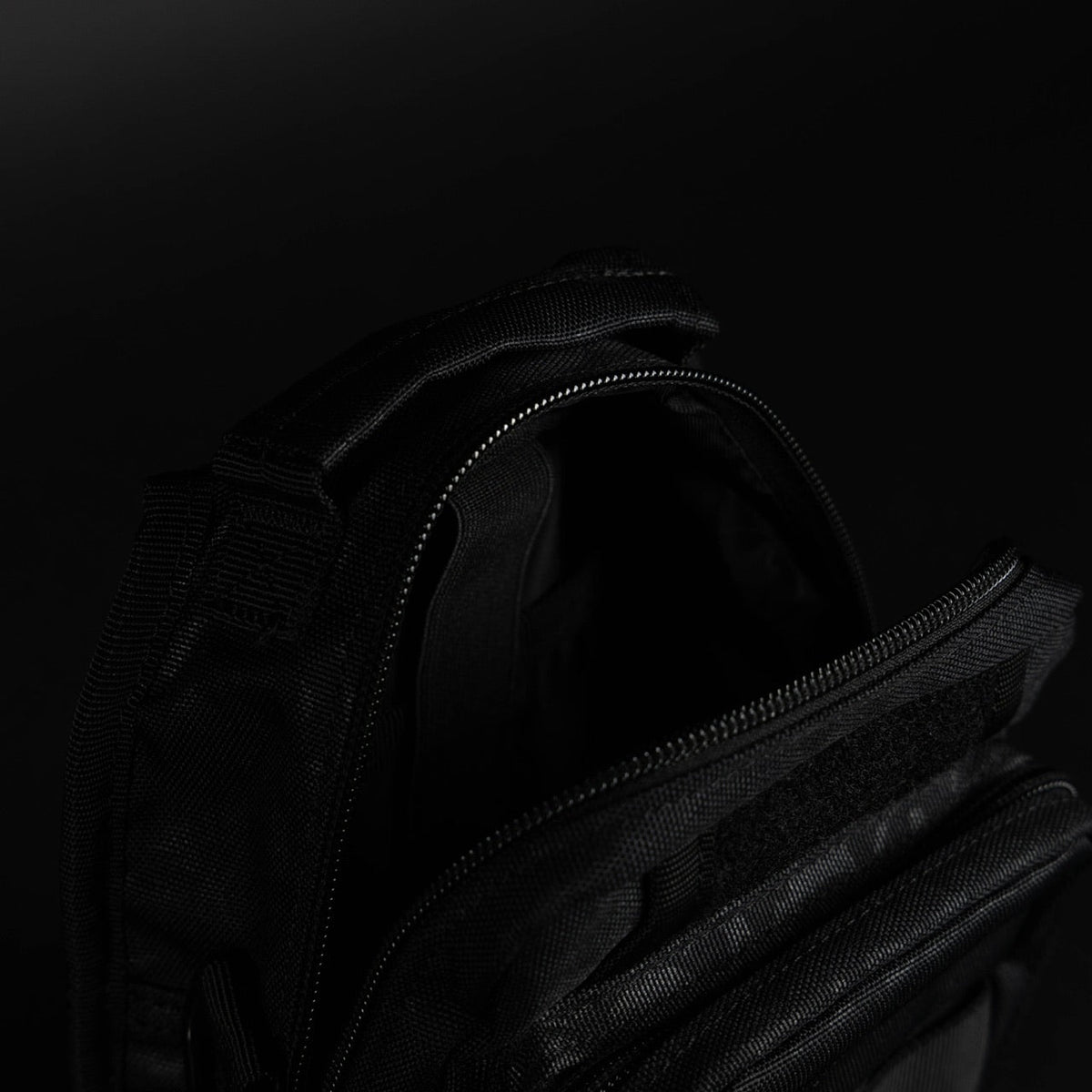 9L Tactical Sling Bag Black Leopard - Image 12