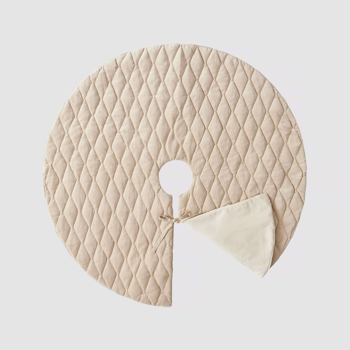 Naveta Velvet Tree Skirt - Image 6