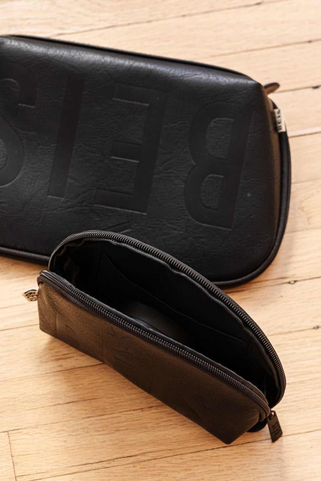 The Cosmetic Pouch Set in Black - Image 5