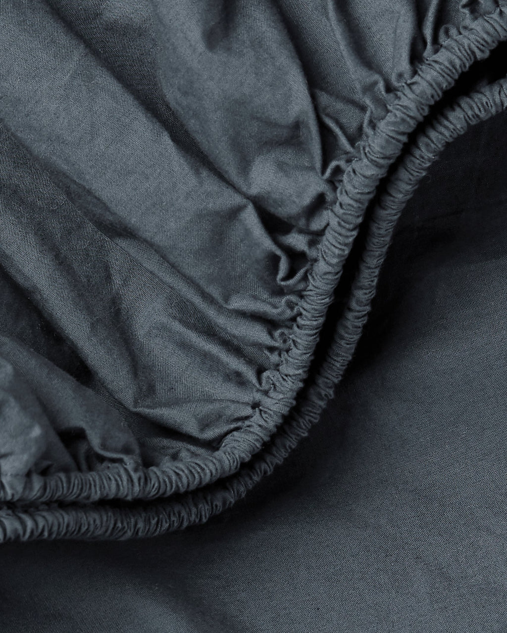 Percale Fitted Sheet (Dusk) - Image 3