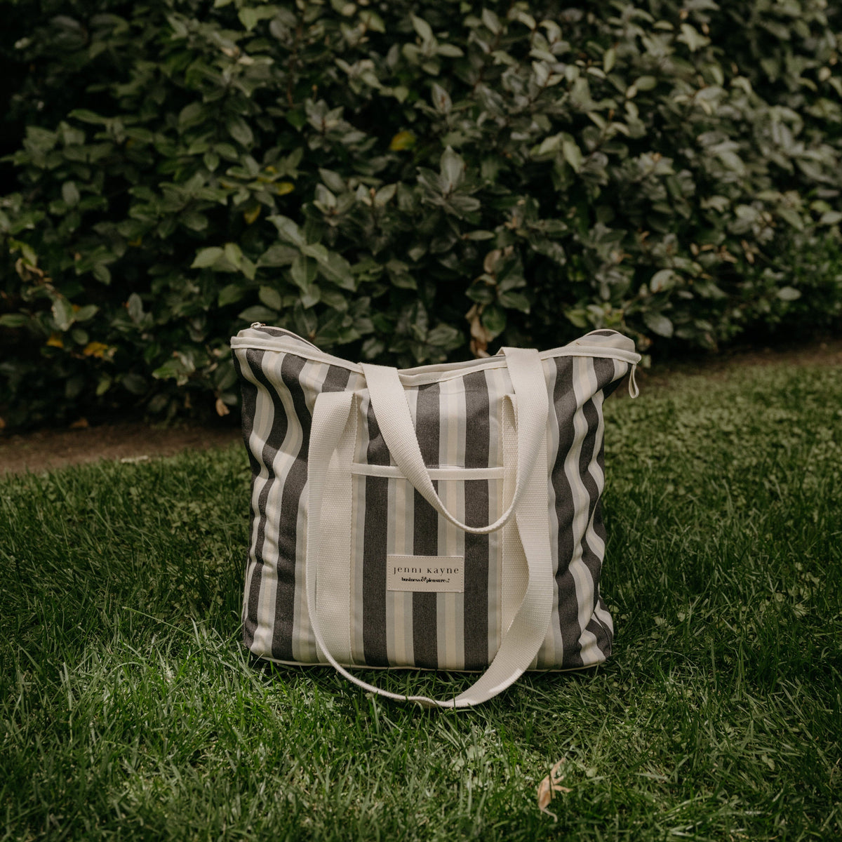 The Beach Bag x Jenni Kayne - Image 2